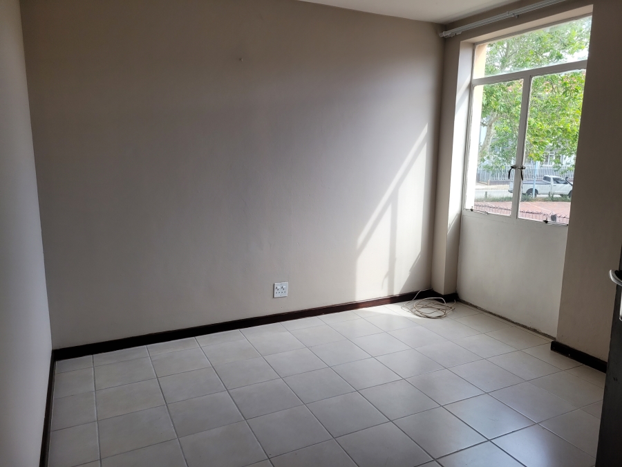 2 Bedroom Property for Sale in Port Elizabeth Central Eastern Cape